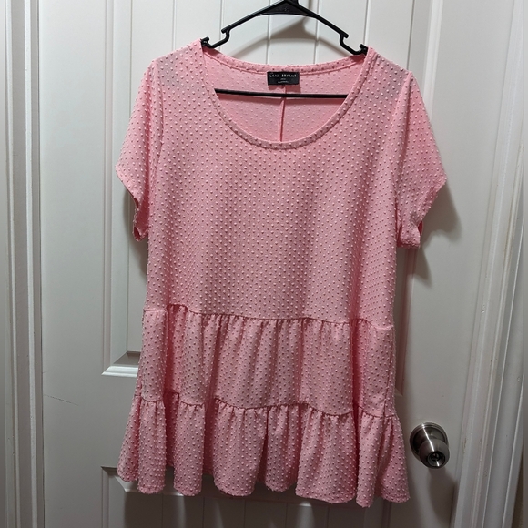 Lane Bryant Clip Dot Tiered Short Cap Sleeve Baby Doll Top in Pink Size 14/16 - Picture 1 of 6